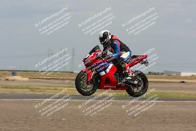 media/Sep-10-2023-Pacific Track Time (Sun) [[44210541ad]]/Group B/1220pm (Wheelie Bump)/